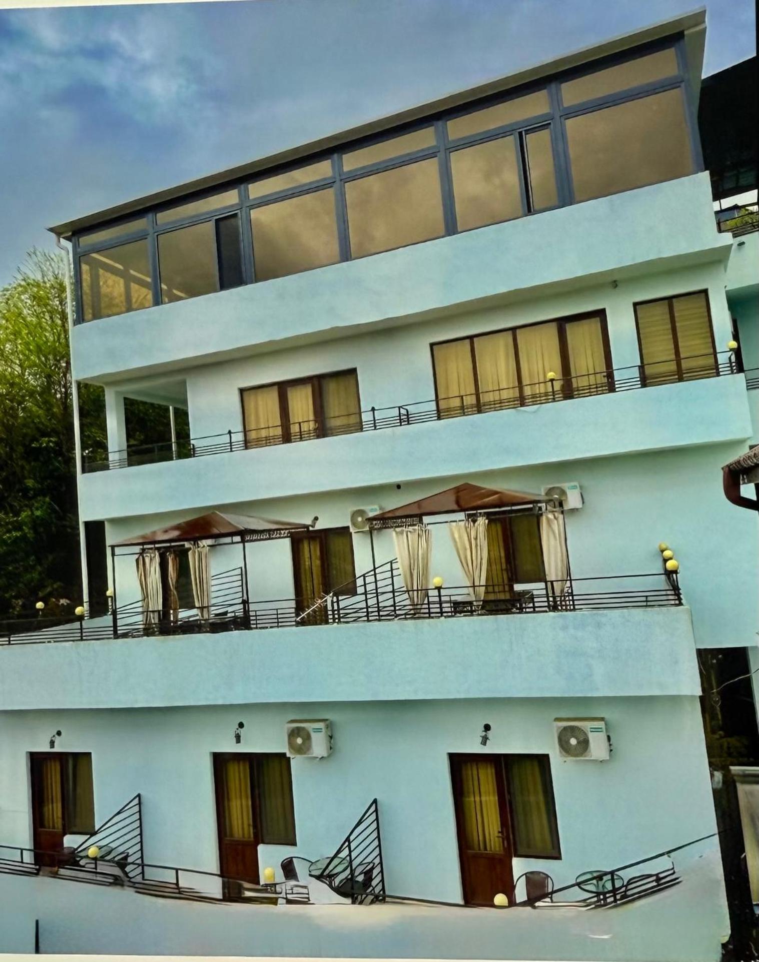 Hotel Balcony 库塔伊西 外观 照片